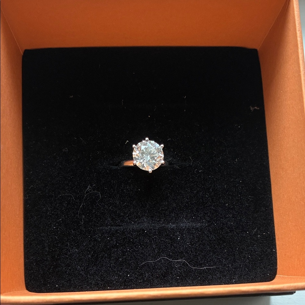2.42 Carats Diamond Ring